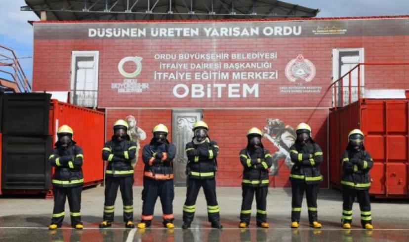 Öğrencilere itfaiye eğitimi