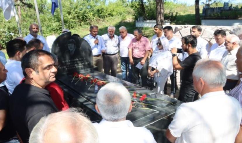 Şemsi Denizer kabri başında anıldı