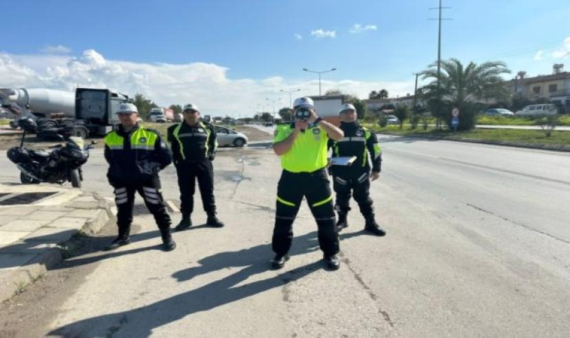 Trafik denetimlerinde 373 sürücü rapor edildi