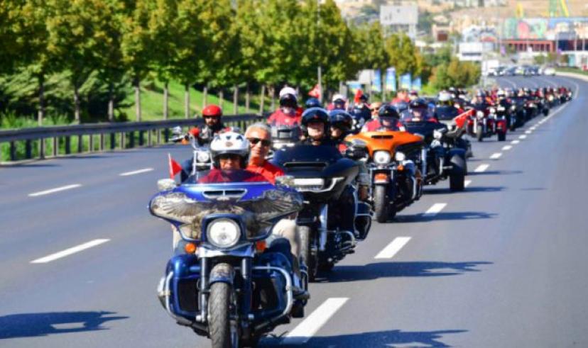 350 motosiklet tutkunu gaziler için tuladı
