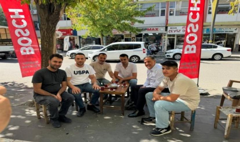 “Alçak taburelerde sıcak çay eşliğinde sohbete doyum yok”