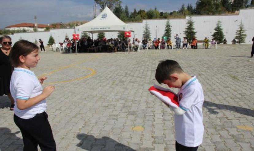 Beypazarı’nda 10 bin 500 öğrenci ve 800 öğretmen, 2024-2025 eğitim-öğretim yılına başladı