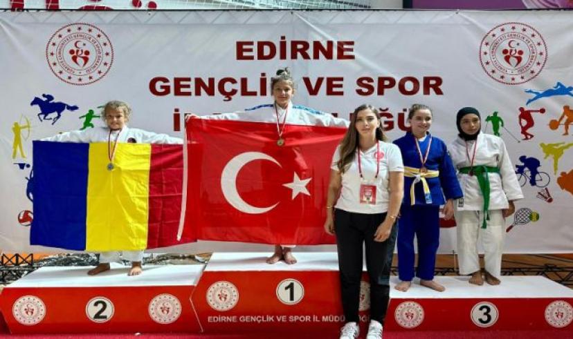 Edirne’de altın madalya Serra’nın: Sakarya’nın gururu oldu