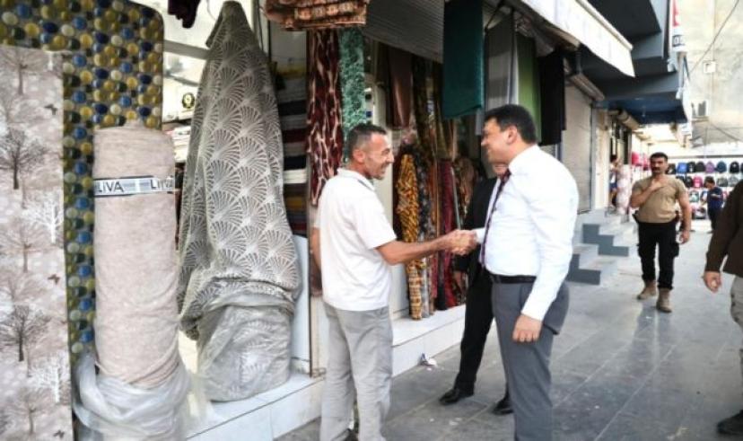 Esnafın sorununu yerinde dinledi