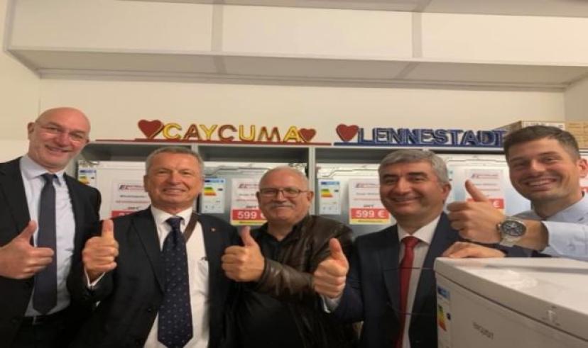 Hundt’un sonsuz Çaycuma sevgisi