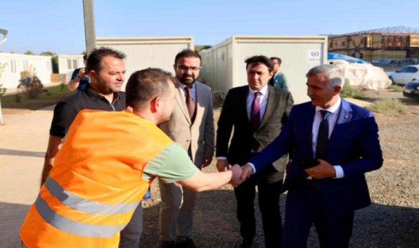 Kahramanmaraş Valisi, hastane inşaatlarında incelemelerde bulundu
