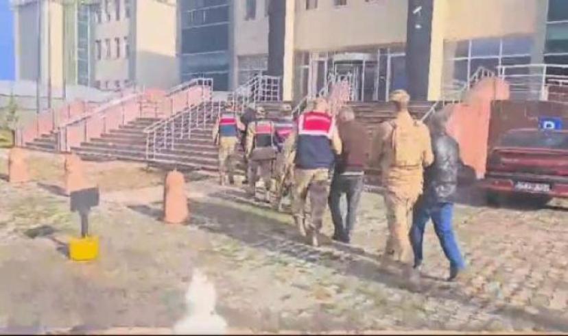 Kars’ta aranan şahıslar JASAT’tan kaçamadı
