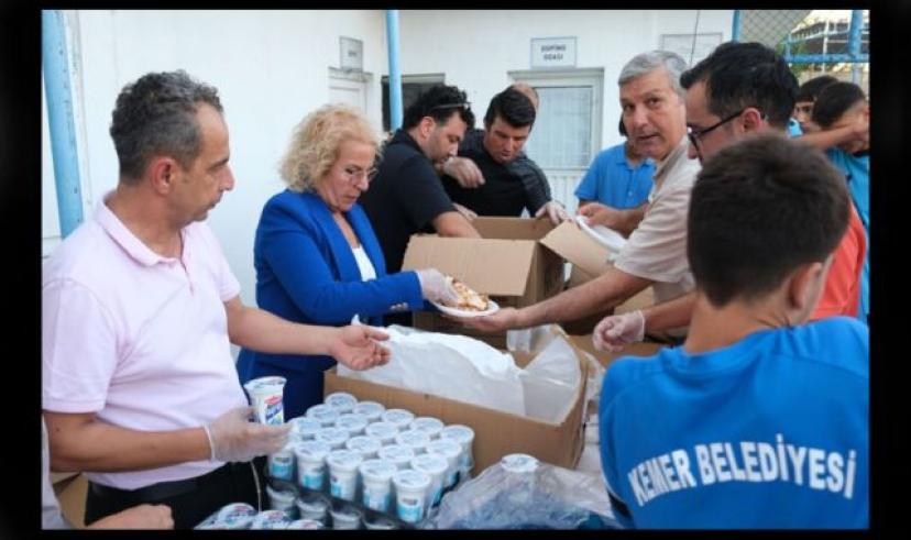 Kemer Belediyesinden futbolculara yemek
