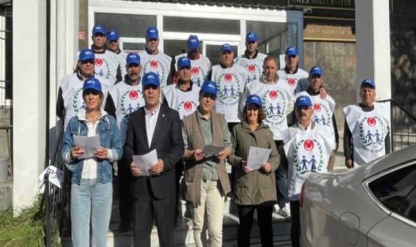 Kop-İş Sendikası Üyeleri Kars Milli Eğitim Müdürlüğü önünde eylem yaptı