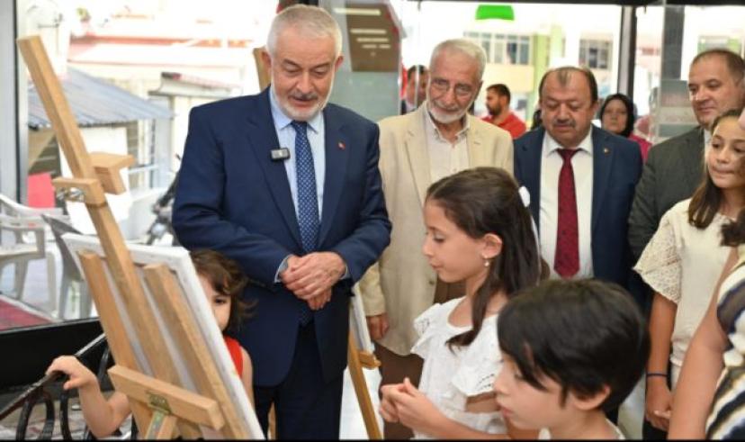 Minik Nurgül’ün “Renkli Dünyalar Sergisi” açıldı