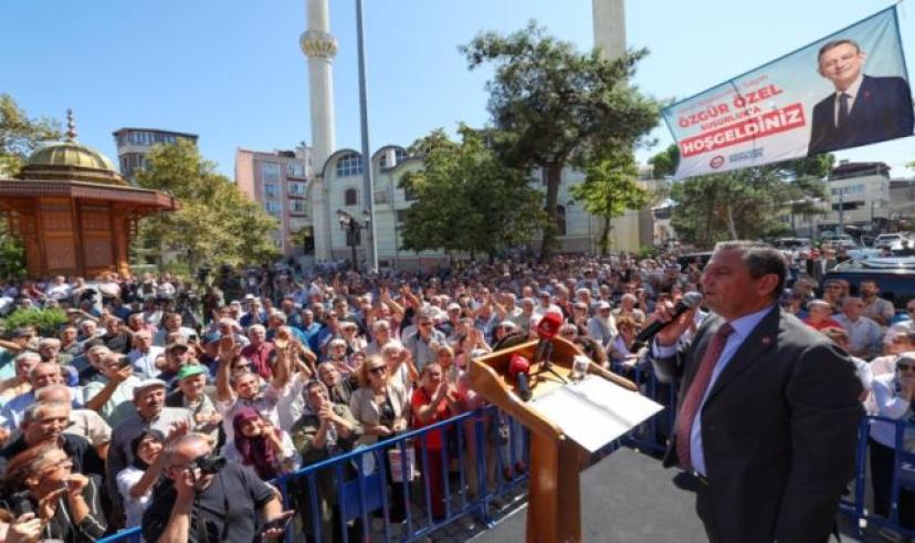 Özgür Özel: “Biz önce iktidarınızı, sonra Suriyelileri yollayacağız.”