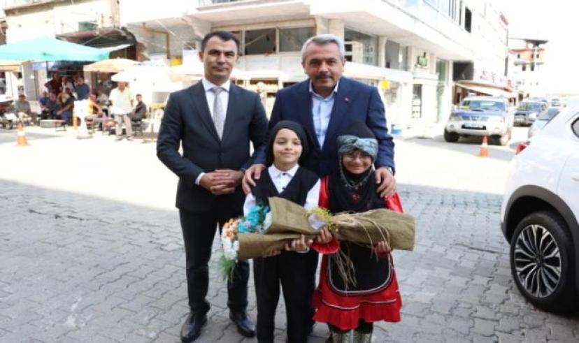 Rize Valisi Baydaş Pazar’da