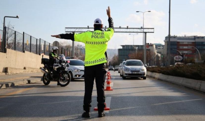Trafik denetimlerinde toplam 2 milyon 645 bin 136 araç denetlendi