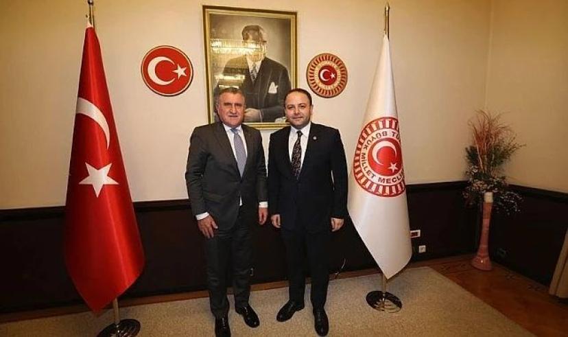 AK Parti Ardahan Milletvekili Kaan Koç, Bakan Osman Aşkın Bak’la görüştü