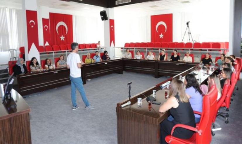 Antalya Aksu Belediye’sinden personeline meme kanseri farkındalık eğitimi