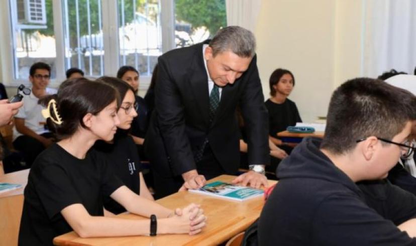Antalya valisi Şahin Alanya Hüseyin Girenes Fen lisesini ziyaret etti