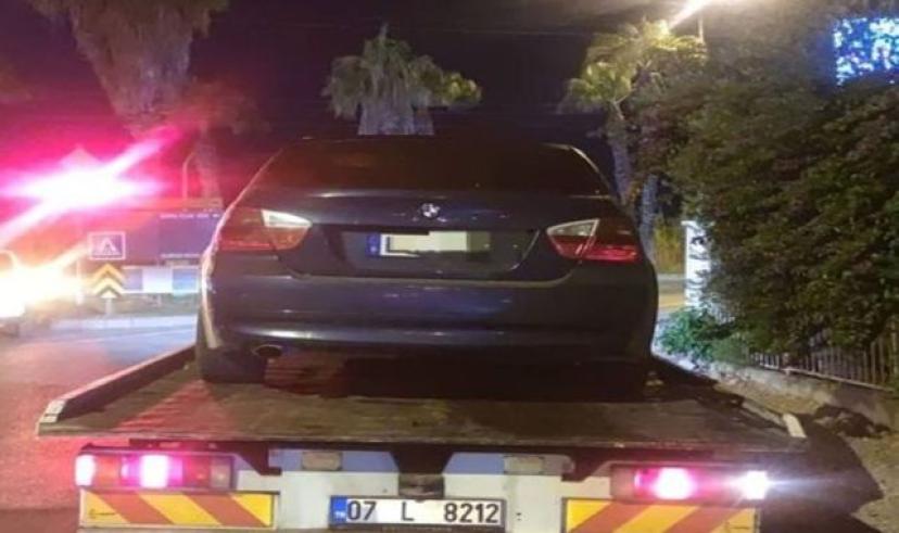 Antalya’da çakar lamba denetimi: 10 araç trafikten men edildi