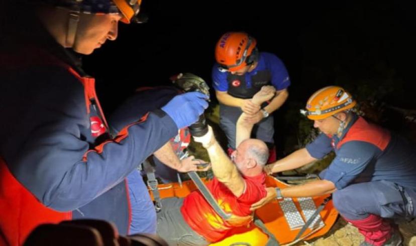 Antalya’da kalp rahatsızlığı yaşayan adam Sahil Güvenlik helikopteri ile kurtarıldı