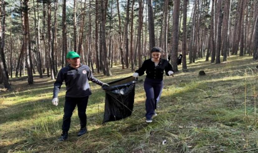 Ardahan’da “el ele orman temizliği” etkinliği düzenlendi