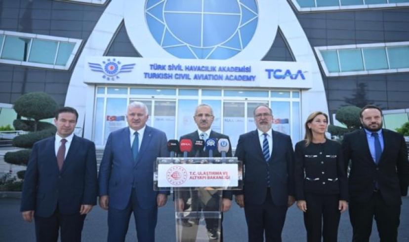 Bakan Uraloğlu’ndan 12 yeni iç hat müjdesi!