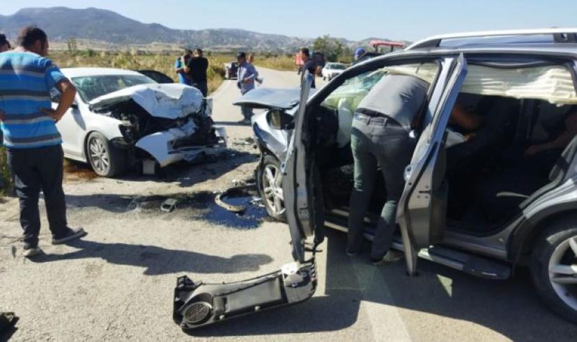 Burdur Yazıköy’de trafik kazası: 1’i bebek 6 kişi yaralandı