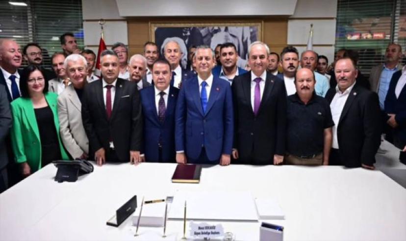 CHP Lideri Özel, Kepez’de