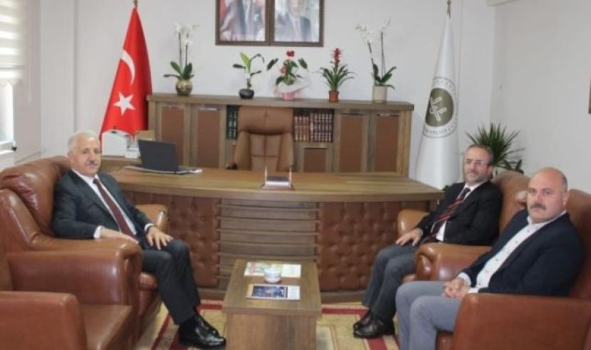 Eski Bakan Arslan İl Müftüsü Yavuz Yıldız’ı ziyaret etti