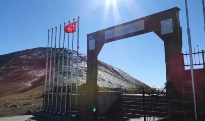 Kars’a mevsimin ilk karı düştü