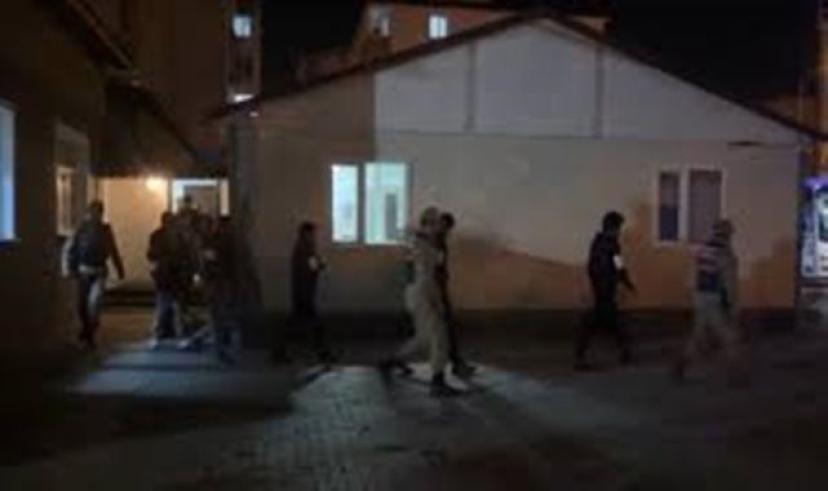 Kars’ta sahte pasaportlu 21 düzensiz göçmen yakalandı