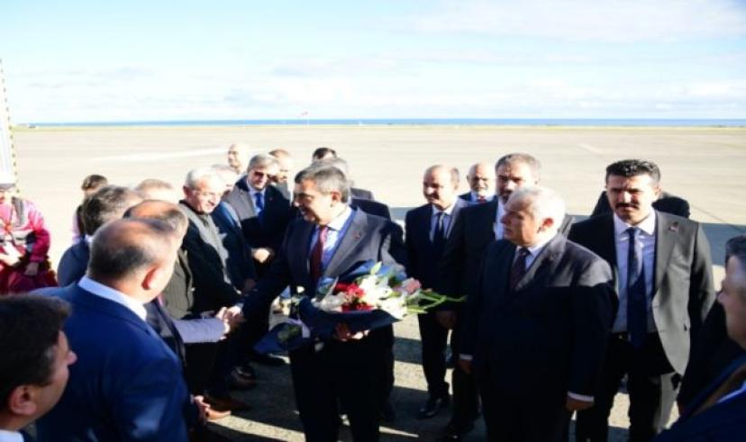 Milli Eğitim Bakanı Yusuf TEKİN Trabzon Hava alanında Trabzon Spor’un Borda-Mavi formasıyla karşılandı