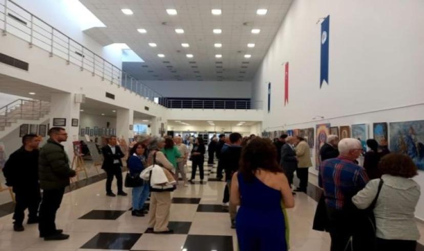 Ressam Hüsniye Göçebe’den anlamlı bağış