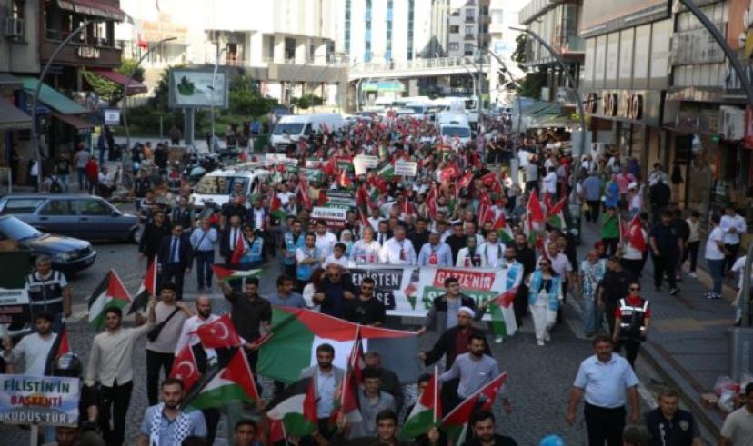 Rize’de Filistin’e destek yürüyüşü yapıldı