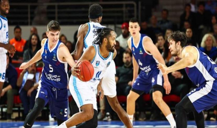 Türk Telekom, Euro Cup’ta Valencia’ya mağlup oldu