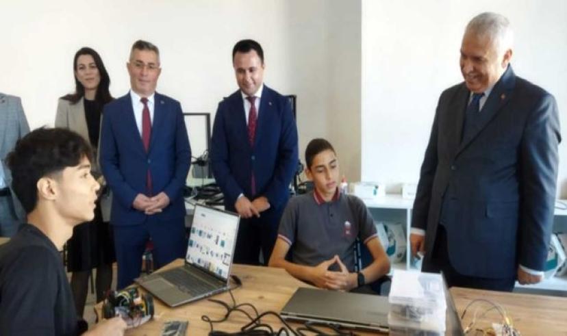 Vali Aziz Yıldırım, Vakfıkebir’de okul ziyaretinde bulundu