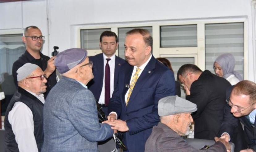 Yaşlılar günü Eğirdir huzurevi’nde kutlandı