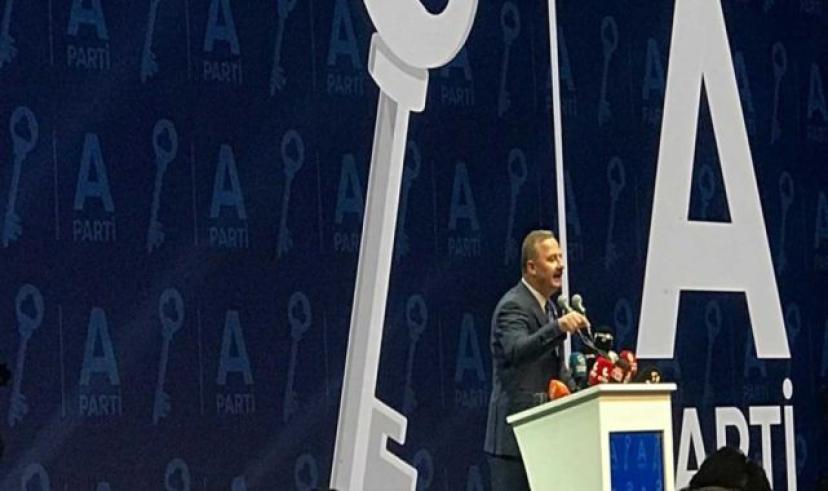 Yavuz Ağıralioğlu: Siyaset başladığı gibi bitirenlerin er meydanıdır