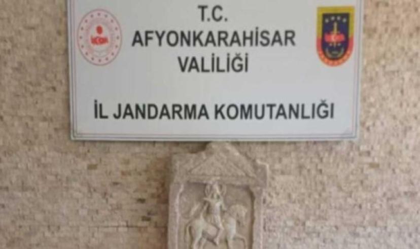 Afyon’da jandarma tarihi eser kaçakçılığına geçit vermedi