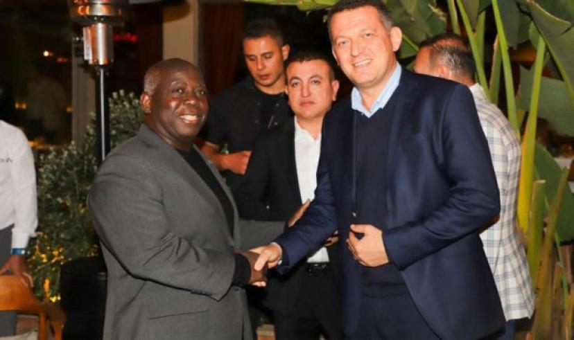 Alanya protokolü Bahamalar Başbakanı ve kabinesi ile yemekte bir araya geldi