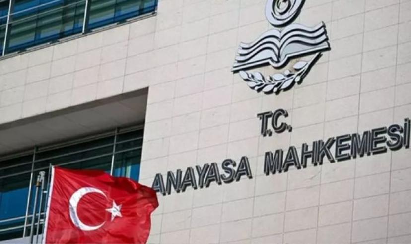 Anayasa Mahkemesi evlilikte 1 yıl şartını korudu