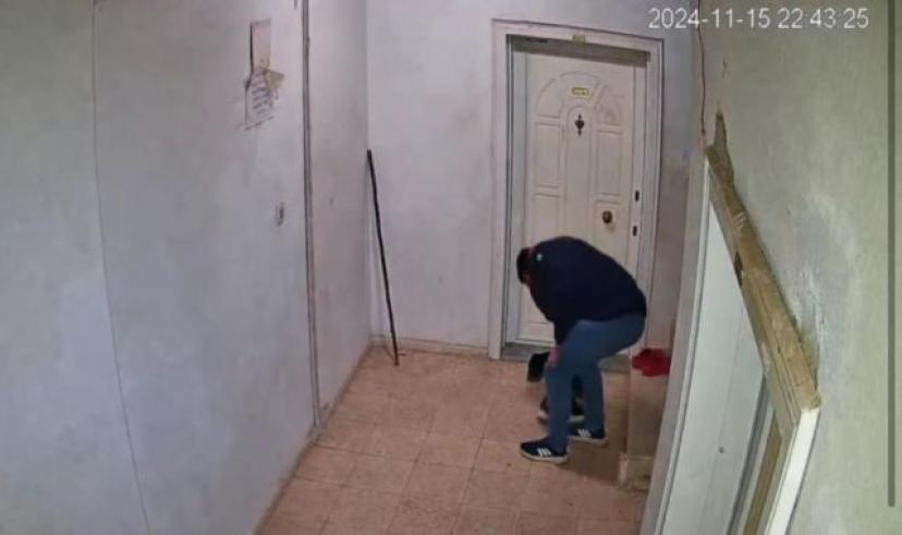 Ayakkabı hırsızlığı güvenlik kamerasında