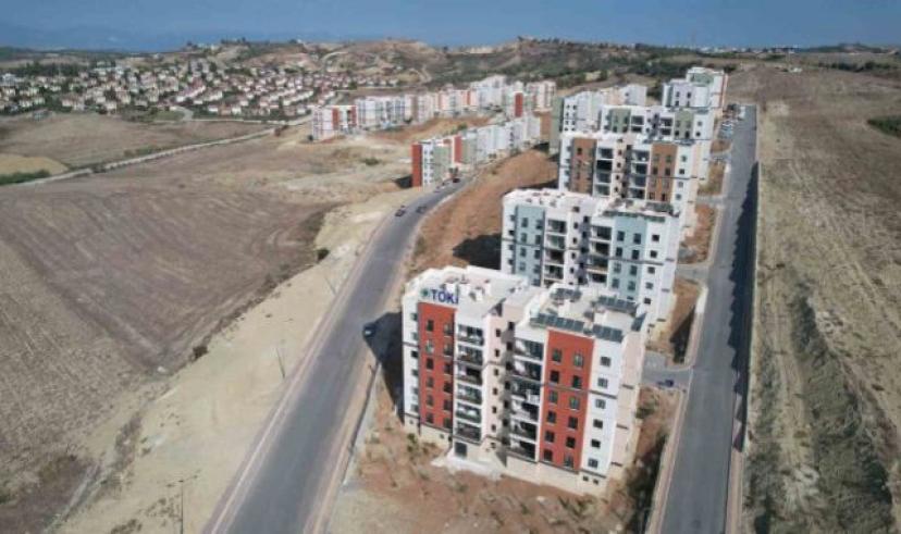 Depremzedeler için yapılan TOKİ konutlarında yaşam başladı