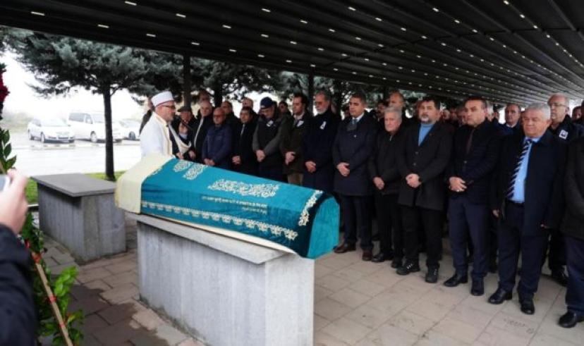 Eski Bakan Akyol’un eşi ‘Yüksel Akyol’ son yolculuğuna uğurlandı