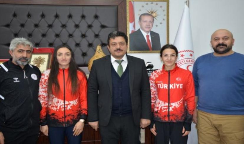 Kars Gençlik ve Spor İl Müdür Vekili Ayhan Yüreğir’e sporculardan ziyaret