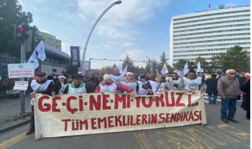 KESK Ankara’da ‘Geçinemiyoruz’ mitingi düzenledi