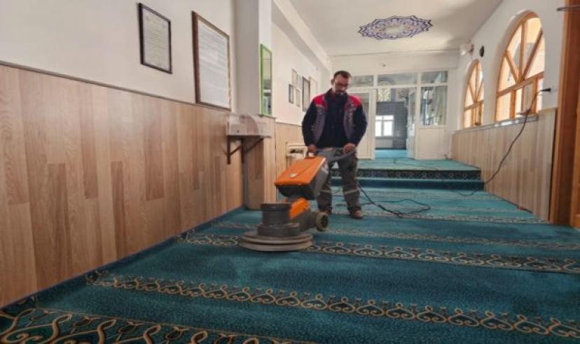 Kırıkkale Belediyesinden camilerde düzenli temizlik hizmeti