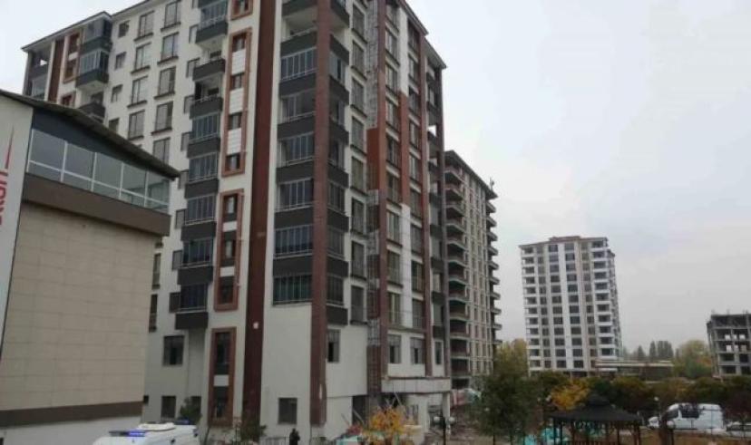 Malatya’da iskele çöktü: 2 işçi hayatını kaybetti