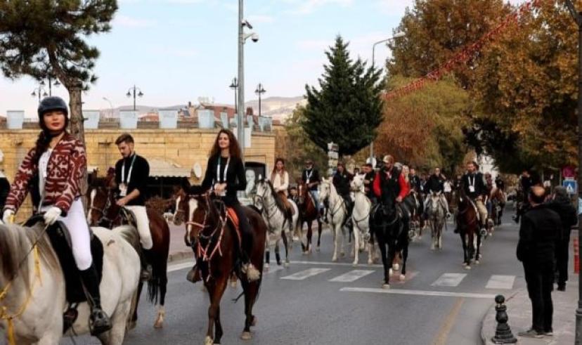 Türkiye’nin ilk at festivali Ürgüp’te başladı