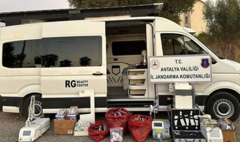VIP aracı güzellik merkezine dönüştürüp botoks yaptığı iddiasıyla gözaltına alındı