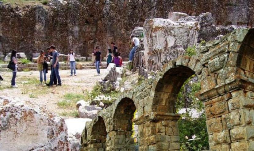 Yalvaç’ta Roma çağı’ndan kalma su kemerleri hala ayakta duruyor