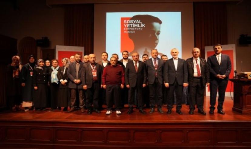 Yetim Vakfı Sosyal Yetimlik Sempozyumu gerçekleştirdi